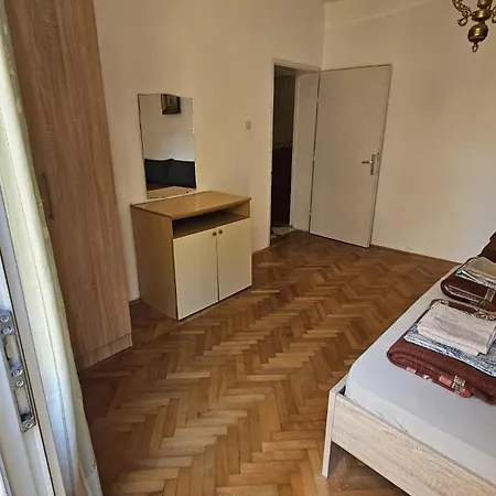 Apartment Radenovic, Soba